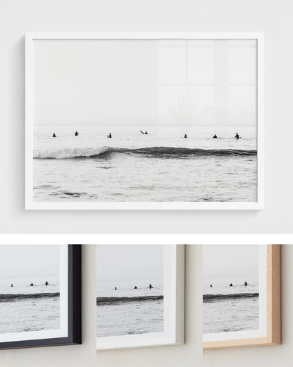 Surfline Monochrome