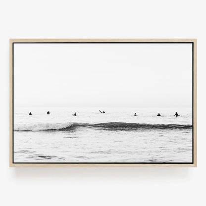 Surfline Monochrome